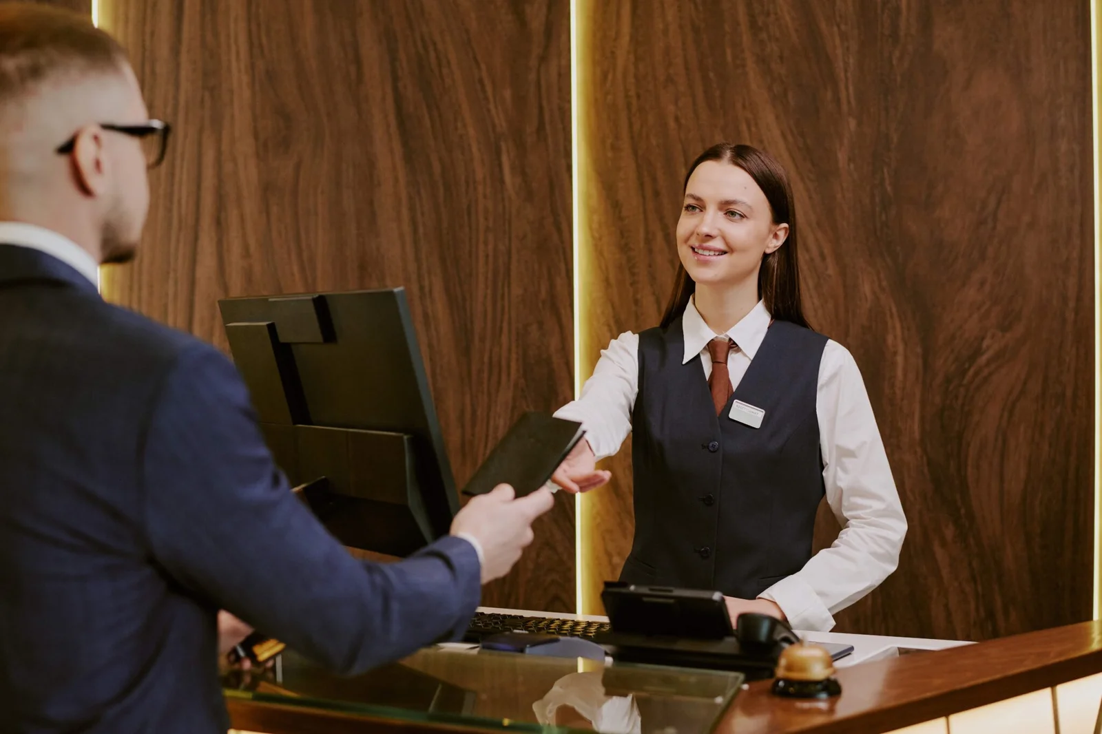 Professional Certificate in Front Office Operations and Guest Services